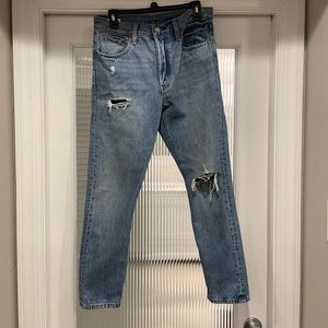 Women’s vintage Levi’s. Size 29. Distressed.